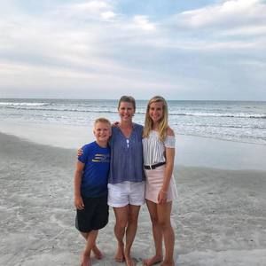 Meet your Posher, Carissa